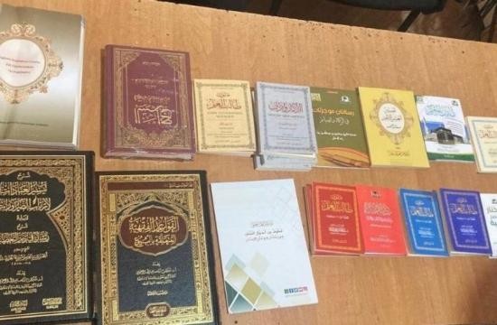 Гражданин Казахстана, который привез в страну религиозные книги на самолете из Объединенных Арабских Эмиратов, был оштрафован