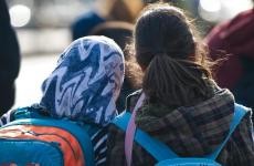 Власти Германии предлагают обсудить запрет платков для школьниц по примеру Австрии
