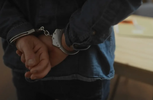 Подростков подозревают в подготовке терактов во Франции